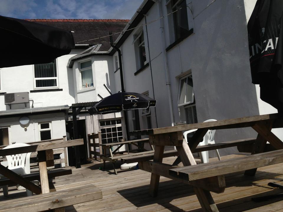 Coach & Horses Bed and Breakfast Tredegar Exterior foto